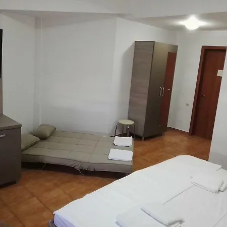 Zambetul Marii * Navodari